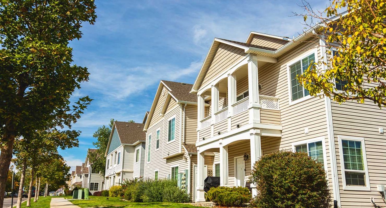 Multi-Family Homes Featuring Townhomes Ranch-Level and Multi-Level Residences Western USA Photo Series